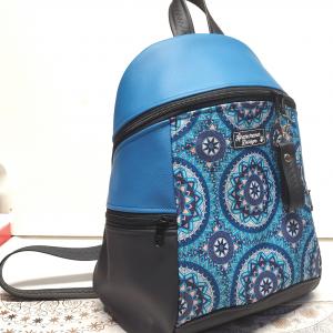 MAXIM BackPack L hátizsák - Mandalák kék fekete alapon textilbőr pántokkal 36x28x16