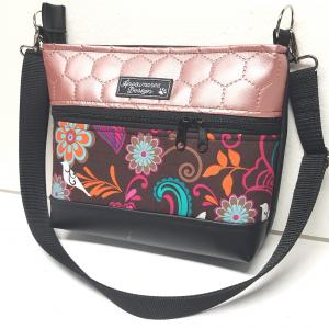 Three colors crossbody oldaltáska övtáska 26x21cm - Folk virágok rose fekete alapon