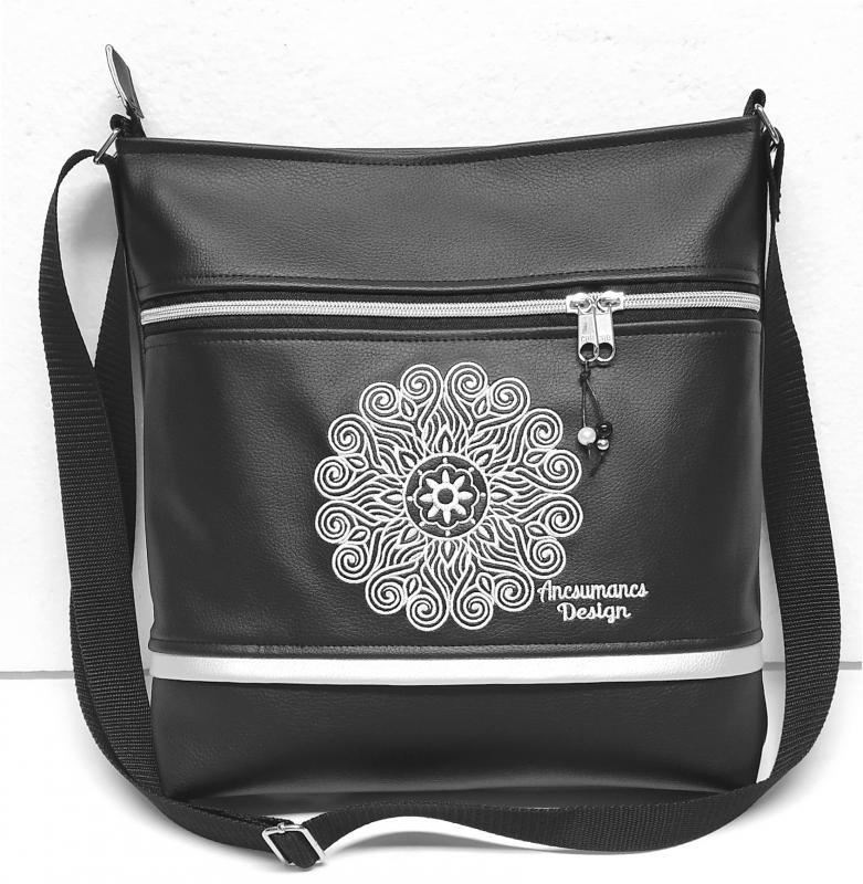 Hímzett mandalás 30x30-as pakolós válltáska oldaltáska Fekete-fehér (mandala002)
