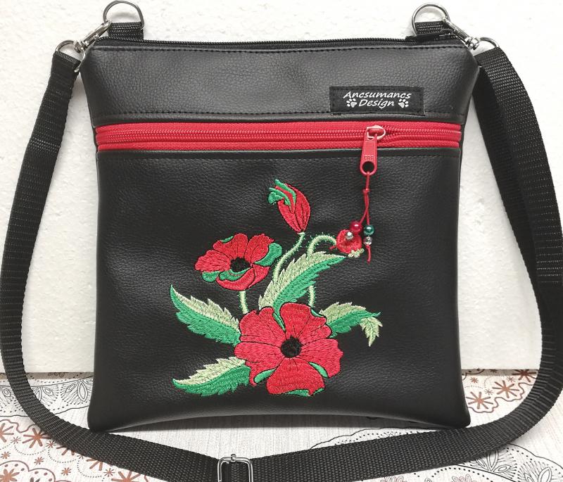 Pipacsok hímzett textilbőr táska övtáska 25x25
