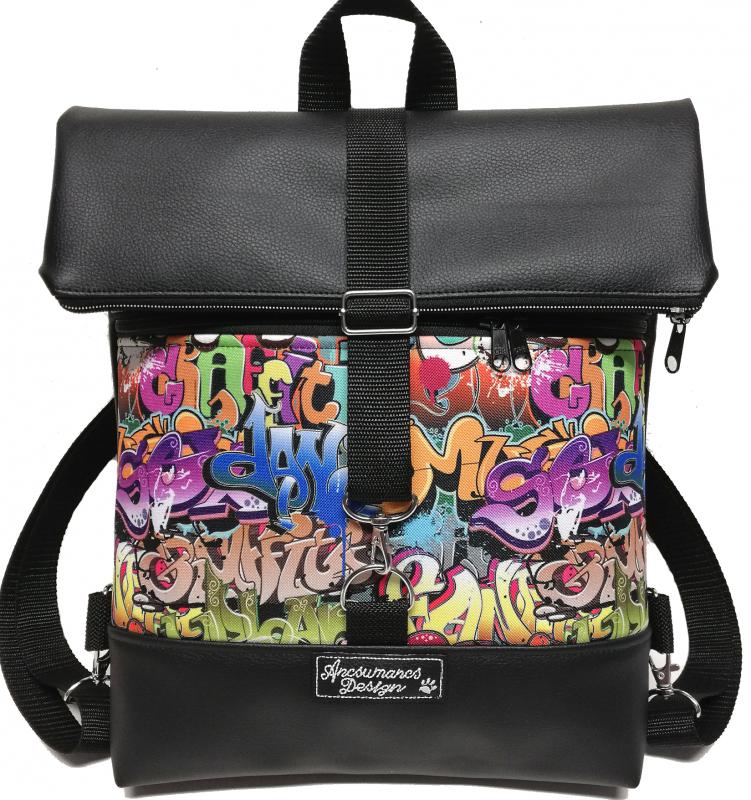 Roll Up Maxi dupla pántos hátizsák sok zsebbel - Fekete alapon színes graffiti mintás