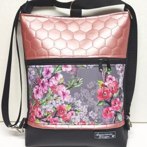 Cseresznyevirágok fekete rose alapon 3in1 textilbőr hátizsák oldaltáska