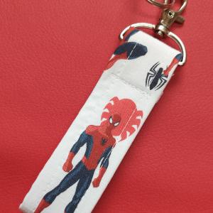 Pókember Spiderman minimal kulcstartó karabinerrel és karikával 001