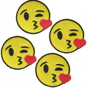 Vasalható varrható hímzett felvarró folt Emoji Kiss citromsárga puszis 5,5cm