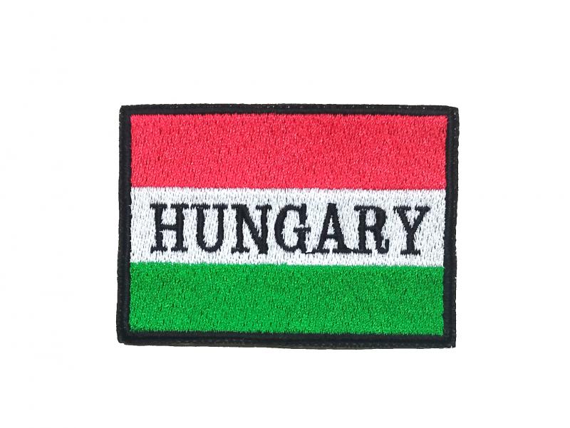 Vasalható varrható hímzett felvarró folt Magyar zászló HUNGARY felirattal 7x4,7cm