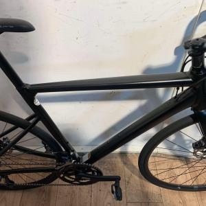 Cannondale Caad 13 Ultegra Disc 2023 országúti kerékpár