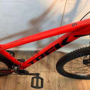 Trek Marlin 6 29er Hardtail MTB kerékpár