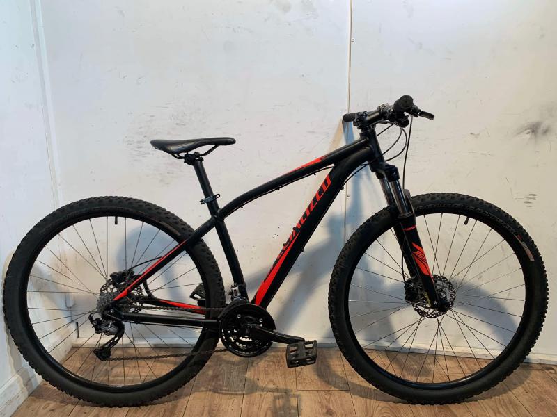 Specialized Rockhopper Sport 29er Hardtail MTB kerékpár