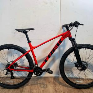 Trek Marlin 6 29er Hardtail MTB kerékpár